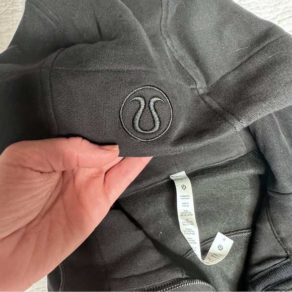 Lululemon Scuba Full Zip Hoodie Black NWT NEW size 0 - Picture 5 of 15